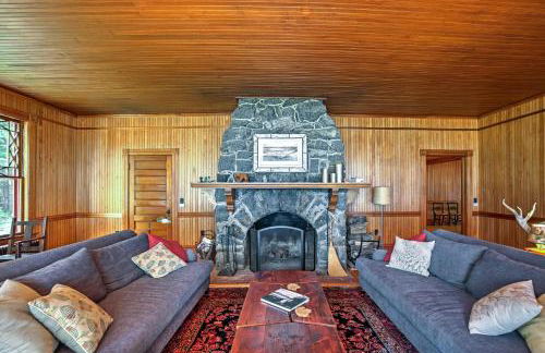 Restored Historic Saranac Lake Home Lake Access! - Foto 3