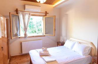 Peach Pine House - Escape Near City, Beach and Athens Airport - Foto 8