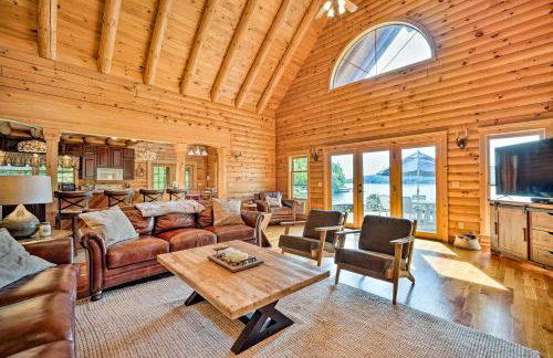 Stunning Vermont Cabin w/ Private Lake Access - Foto 3