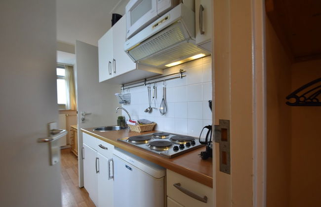 Apartment in Bergen aan Zee Near the Beach - Photo 6