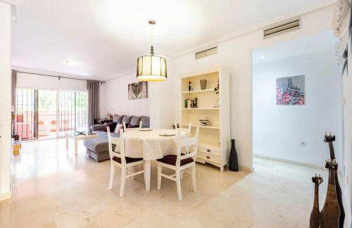 Apartamento en Marbella Guadalmina primera linea de campo de golf Los Cartujanos - Photo 12