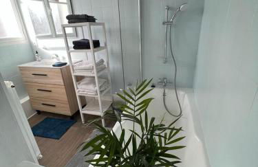 SPACIEUSE MAISON DE VILLE avec garage privé fermé - Foto 13