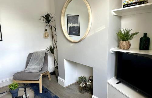 2 Bedroom City Centre House - Pet Friendly - Free Parking - Foto 4