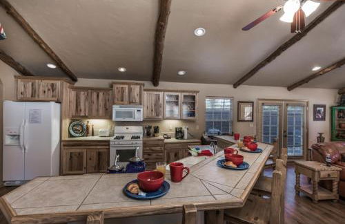 Cowboy Cabin by Ruidoso Vacation Rentals - Foto 16