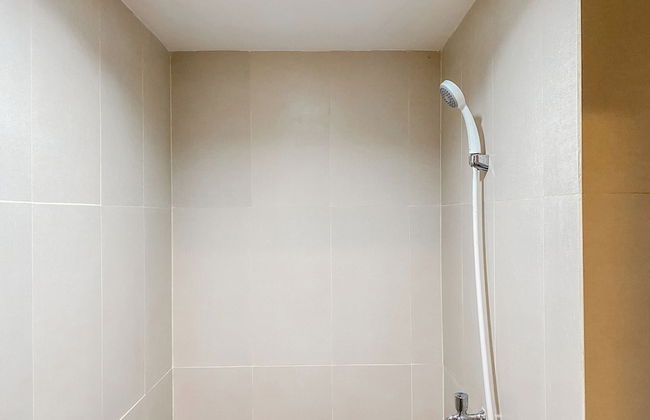 Best Place and Homey Studio Apartment LRT City Jatibening - Photo 15