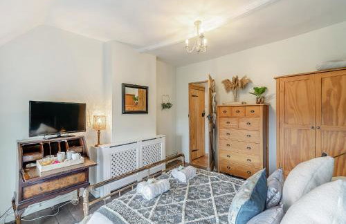 Crompton Cottage - Photo 8