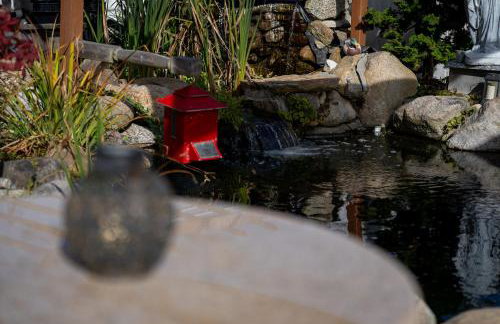 12BCozy 3BR Apartment with Koi Pond in Worcester - Foto 55