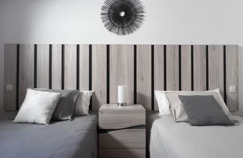 Ático con terrazas, garaje y ascensor en el casco antiguo - Foto 1