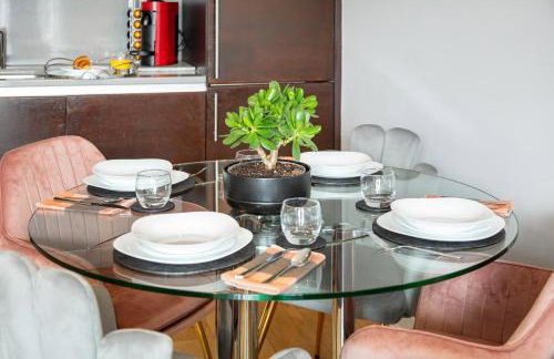 Stunning Apartment with Underground parking! - Foto 7
