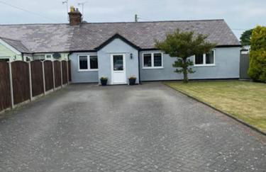 Stunning Two bed cottage - Photo 1