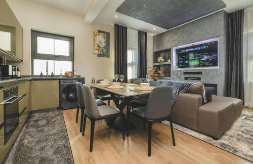 Luxury 2-Bed Apartment - Stylish Comfort and Design - Foto 1