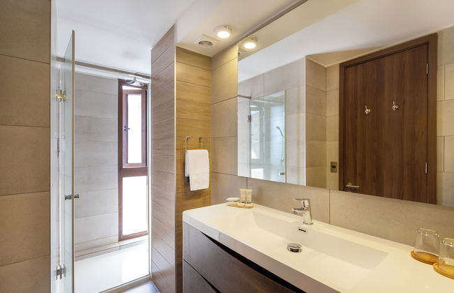 The Place - Photo 58