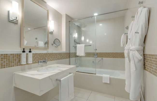 Swissotel Living Al Ghurair - Photo 23
