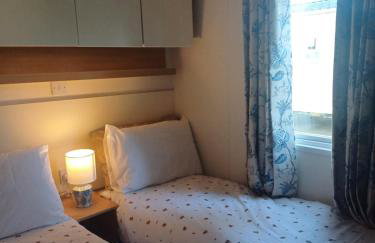 Haggerston Castle sleeps 6 ensuite - Foto 13