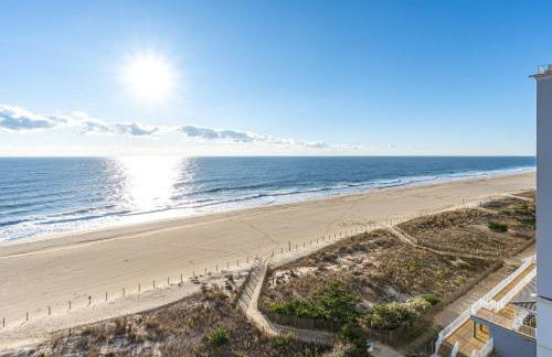 Oceanfront 2 Bedroom Modern Beach Condo w Pool - Foto 37