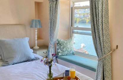 Enchanting Harbourside Cottage with Panoramic Views - Foto 23