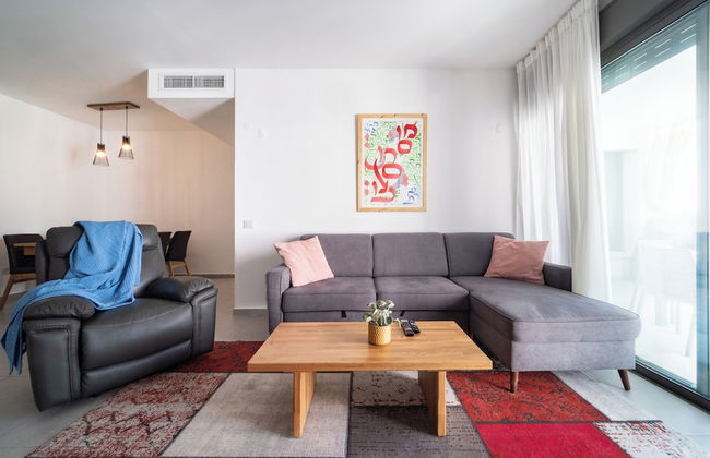 Beach Haven 3BR Apt by Sea N' Rent - Foto 1