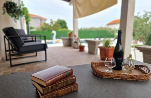 Gabriella House - Photo 32