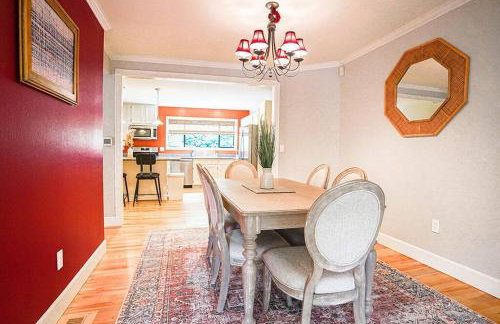 Sunlit contemporary Bellevue Home w a Lush Garden - Foto 3