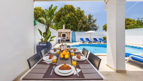 Villa Chiquito Albufeira - Private Pool&Parking - BBQ&AC&WI-FI - Foto 2