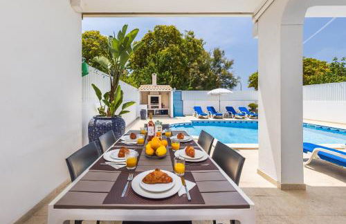 Villa Chiquito Albufeira - Private Pool&Parking - BBQ&AC&WI-FI - Foto 2