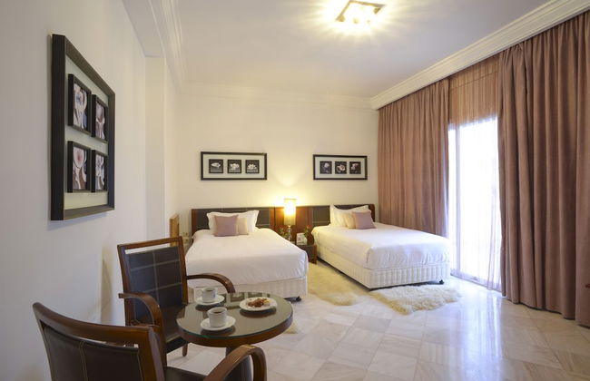 The Penthouse Suites Hotel - Photo 9