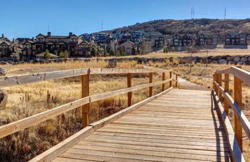 Pvt Hot Tub, Game Rm, Fire Pit, 12 Min Ski and PC - Foto 80