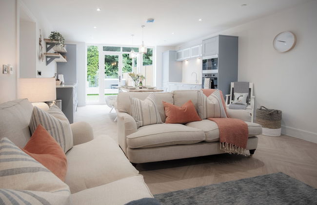 The Hideaway - 2 Bed Holiday Home - Little Haven - Photo 39