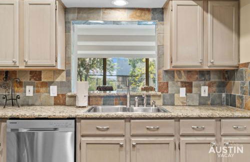 4BR 5BA Lakeway Retreat w Grill Deck and Tennis Courts by Austin Vacay - Foto 56