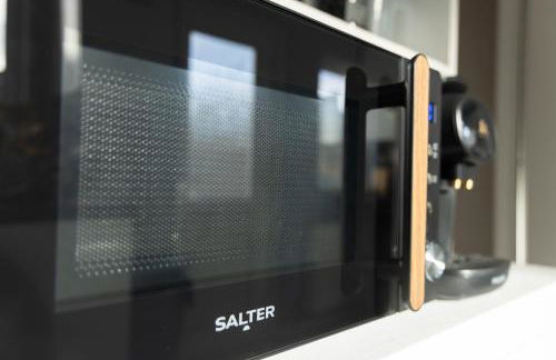 Modern 2-Bed Near Station - Ideal for Relocations & Contractors - Foto 11