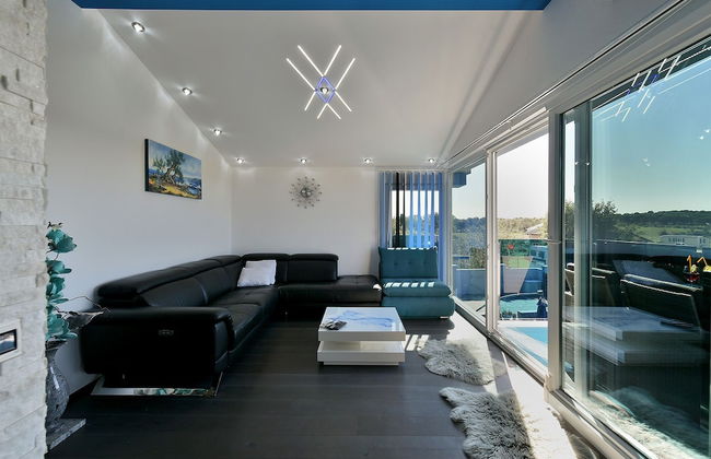 House 1971 - Photo 32