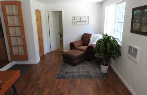 Coastal Charm: SW Oregon home on 2+ quiet acres - Foto 32