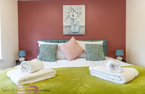 Comfortable 1-Bed House, Sleeps 4, Fast Wi-Fi with Private Garden and Free Parking - Foto 27