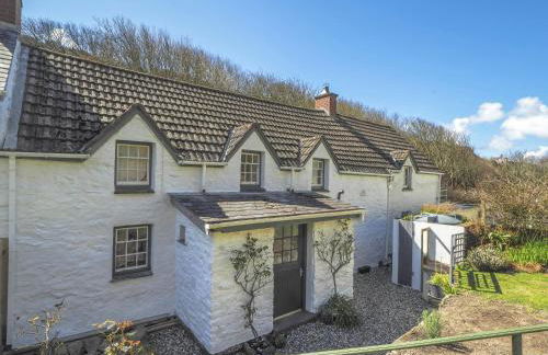 Yr Hal Llangrannog - Photo 13