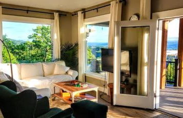 Panoramic River Views - Nature Framed in Every Window - Photo 11