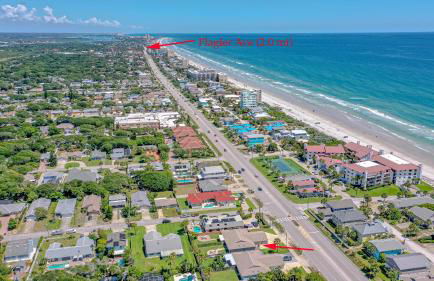 Dog Friendly Home wPrivate Fenced Yard, Garage & Fire Pit STEPS to the Beach! - Foto 23