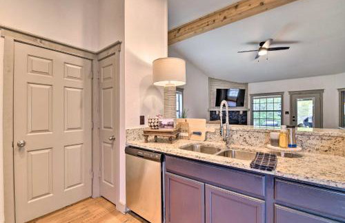 Graford Cabin with Rooftop Deck and Lake Views! - Foto 5