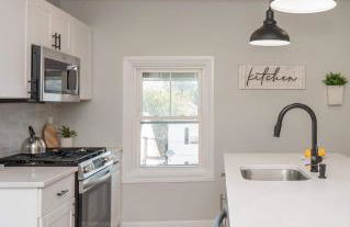 Jennifer's Modern & Comfy Broadway Walkable Stay - Foto 14