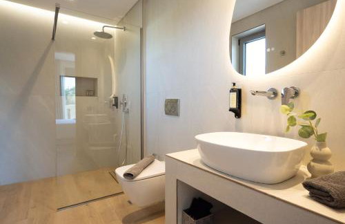 Cantouni Villa, Luxury 5BR Retreat with Pool & Jacuzzi Near Town by Villa Mana Gers - Photo 26