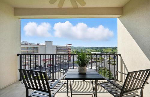 New 2 Bed 2 Bath Condo with Pool at BMS - Foto 26