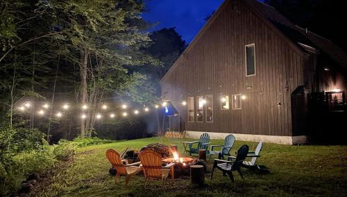 TymeoffVT cabin in the woods - Hot Tub , EV chg - Foto 3, Garden