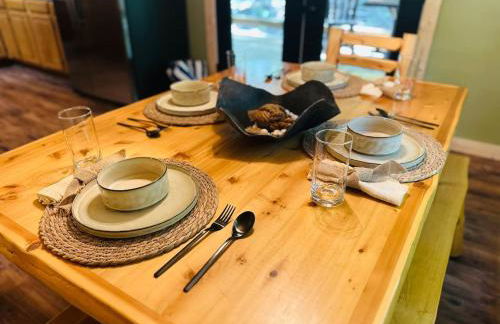 Laurelwood Luxury Cabin Hot Tub - Photo 34