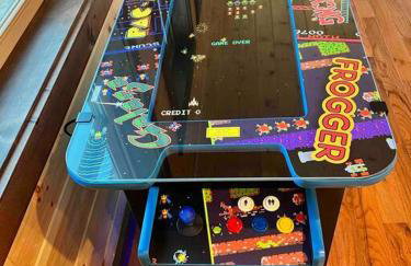 * * 4 Master Bedrooms, Views, Theater, Arcade, EVC - Photo 44