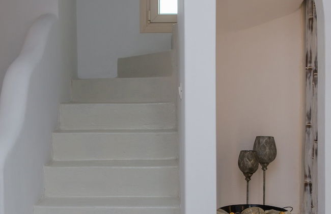 Naxian Lounge Villas - Photo 40