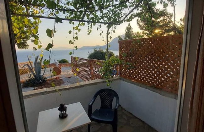 Beautiful House Located on a Hill in Samos Island, 400 m From an Organized Beach - Photo 8
