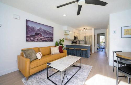 Mountainside Ski & Golf Retreat - Photo 15