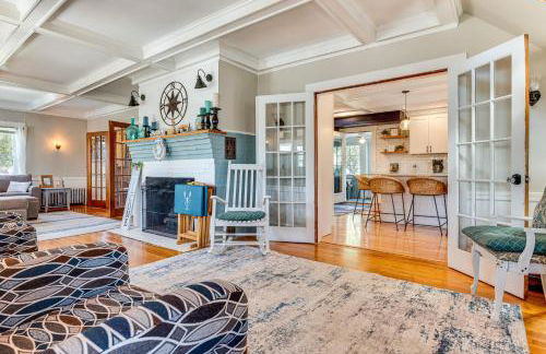 Hot Tub and Fireplace Coastal Getaway in Maine - Foto 7