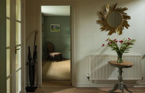 Stormont House - Photo 2