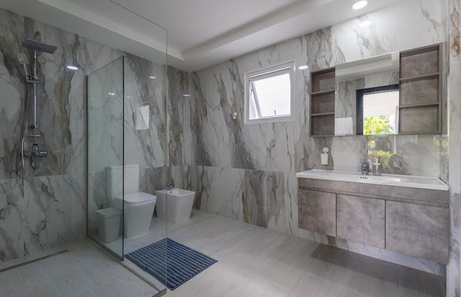 Beachfront 7BR Villa With Pool Maid Los Corales - Foto 8