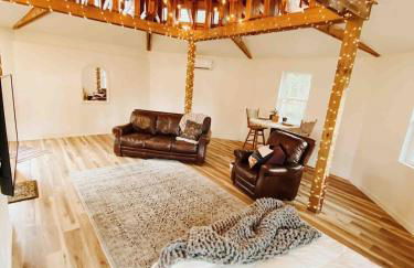 Honeymoon Hollow - Foto 20